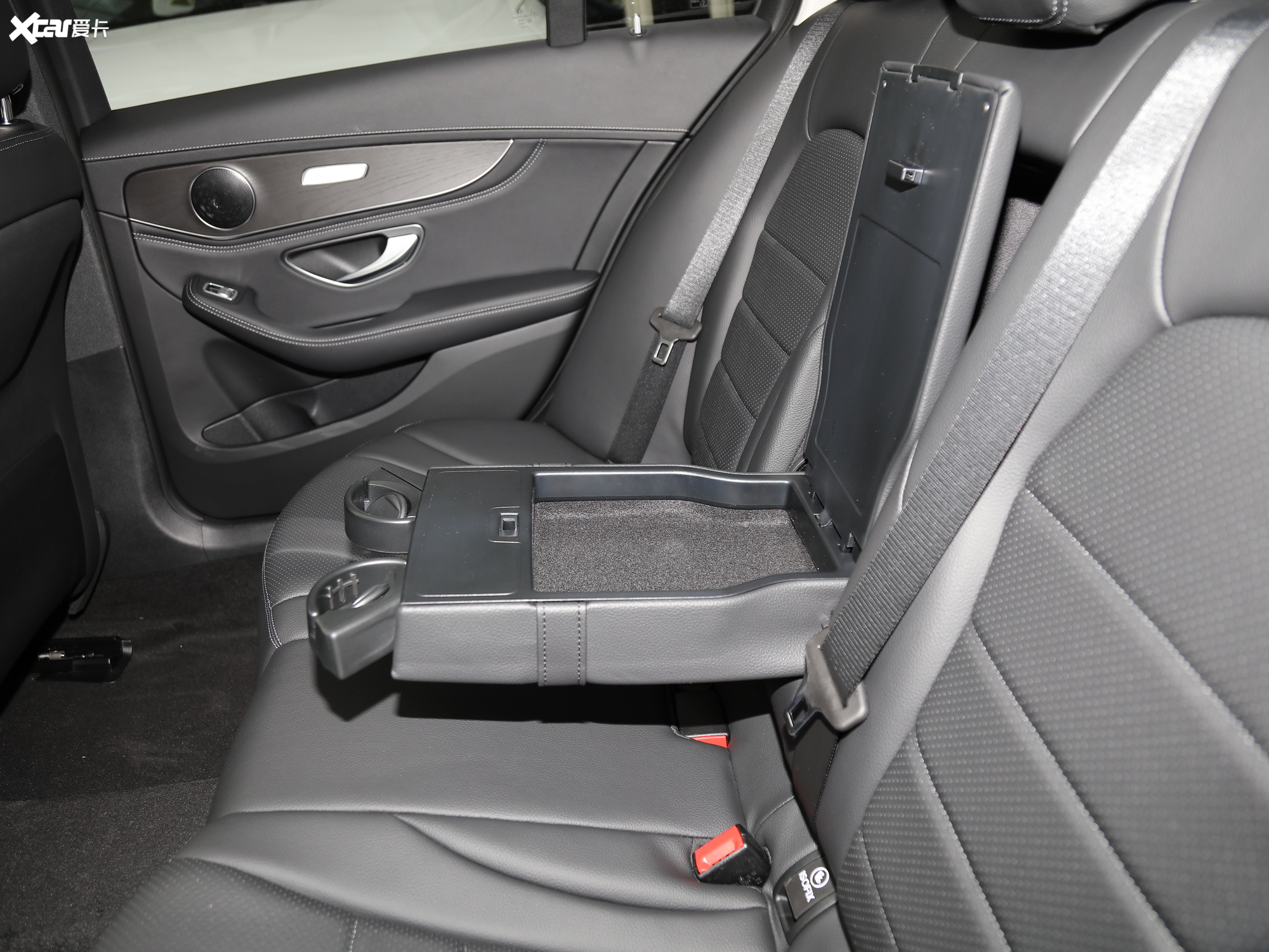 【2020款奔驰c级改款 c 260 l 运动版_空间座椅_106/1078张图片】