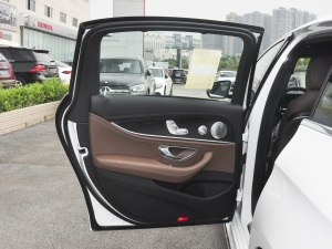 2021Ŀ E 300 L  