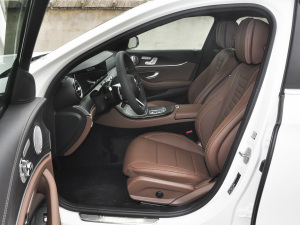 2021Ŀ E 300 L  ǰſռ