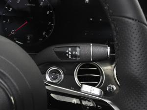 2021Ŀ E 300 L  