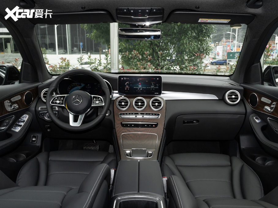 【2021款奔馳glc glc 260 l 4matic 豪華型_中控區 _1/127張圖片】