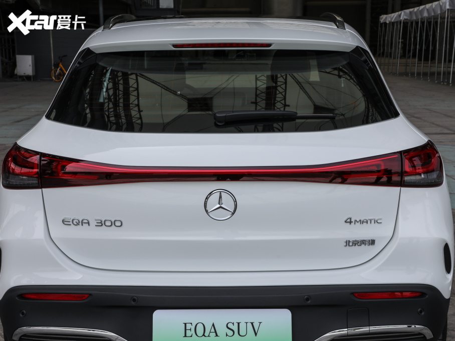 2022EQA EQA 300 4MATIC ׷ر