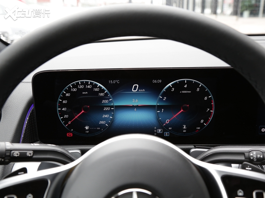 【2022款奔驰glb glb 220 动感型_中控区 _3/123张图片】_汽车图片