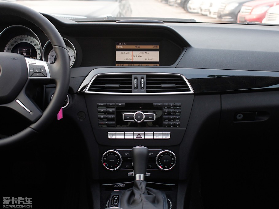【2011款奔驰c级c 200 cgi时尚版_中控区_8/833张图片】_汽车图片大全
