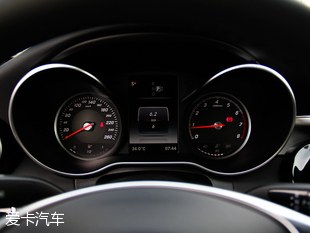 北京奔驰2015款奔驰C级