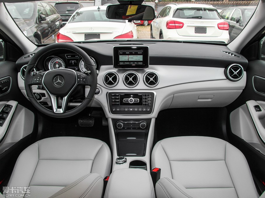 2015GLA GLA 220 4MATIC ʱ