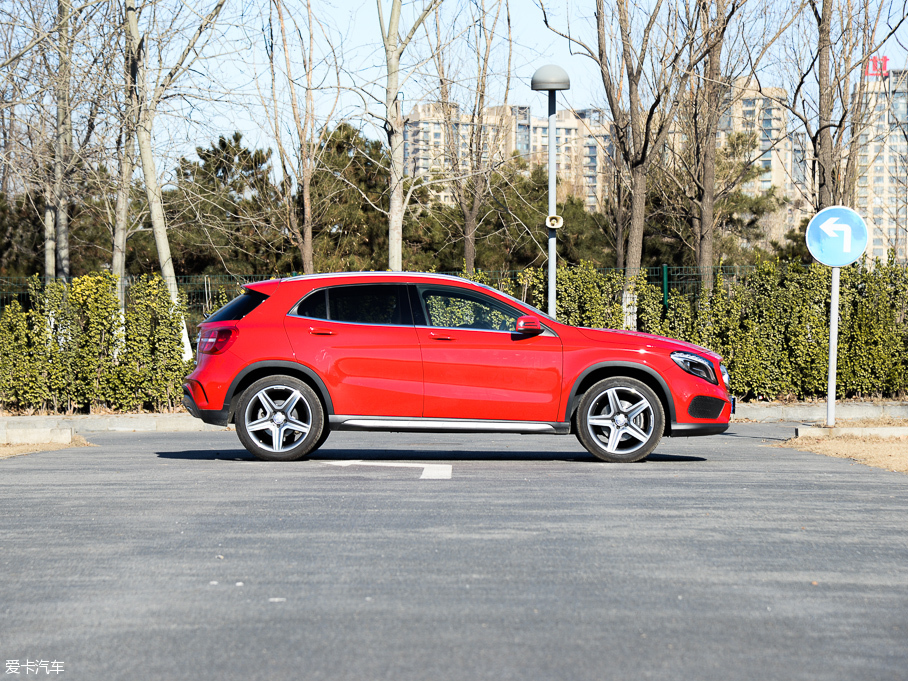 2015GLA GLA 260 4MATIC ˶