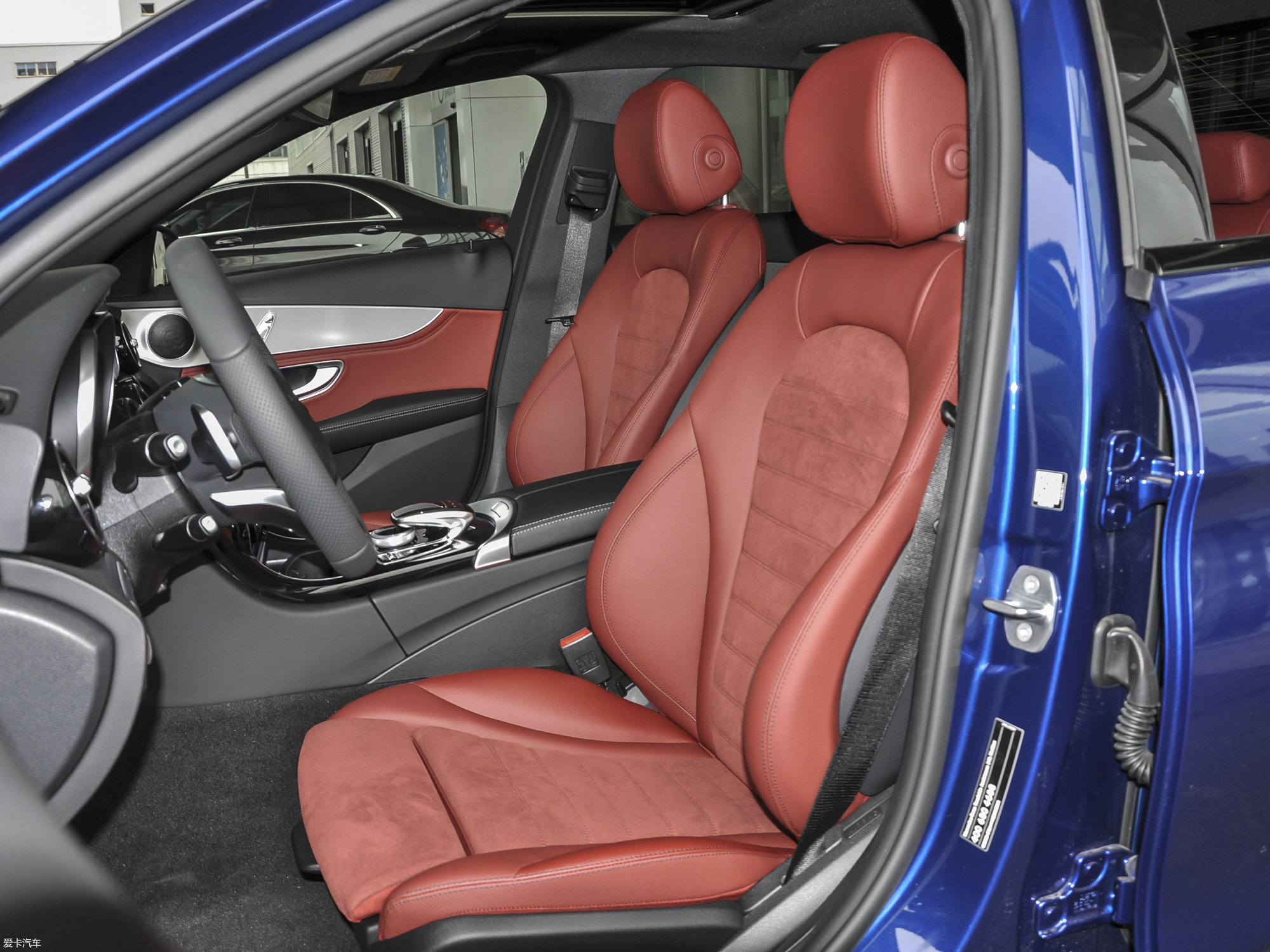 【2017款奔驰c级改款 c 200 运动版_空间座椅_48/2016张图片】_汽车