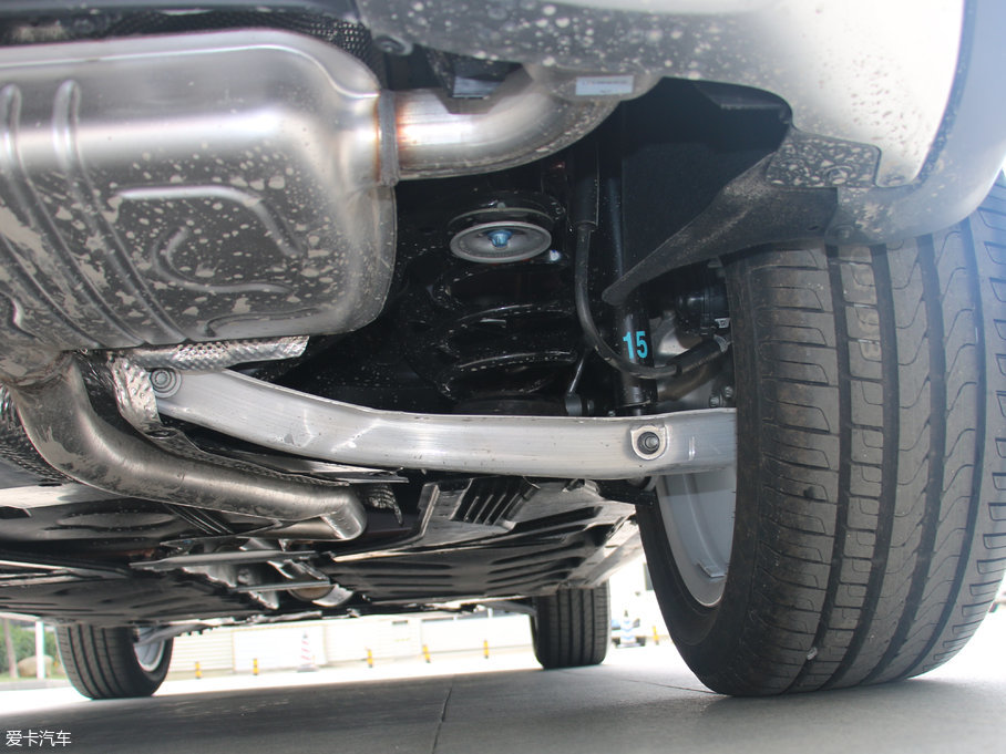 2017款奔驰glagla 200 动感型