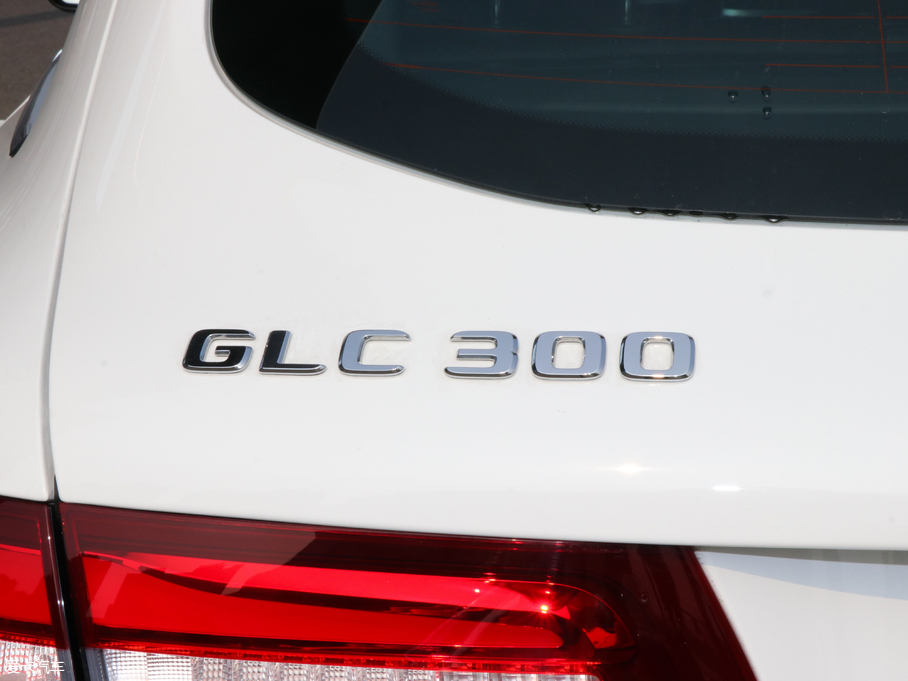 2018GLC GLC 300 4MATIC 