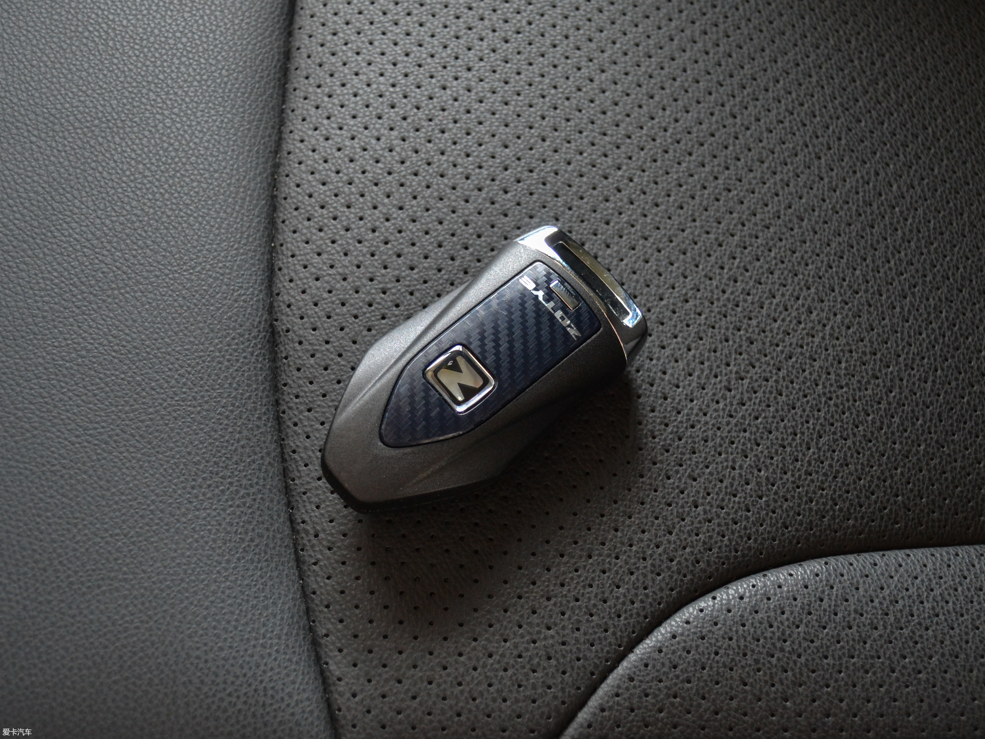 【2017款众泰t600 coupe1.