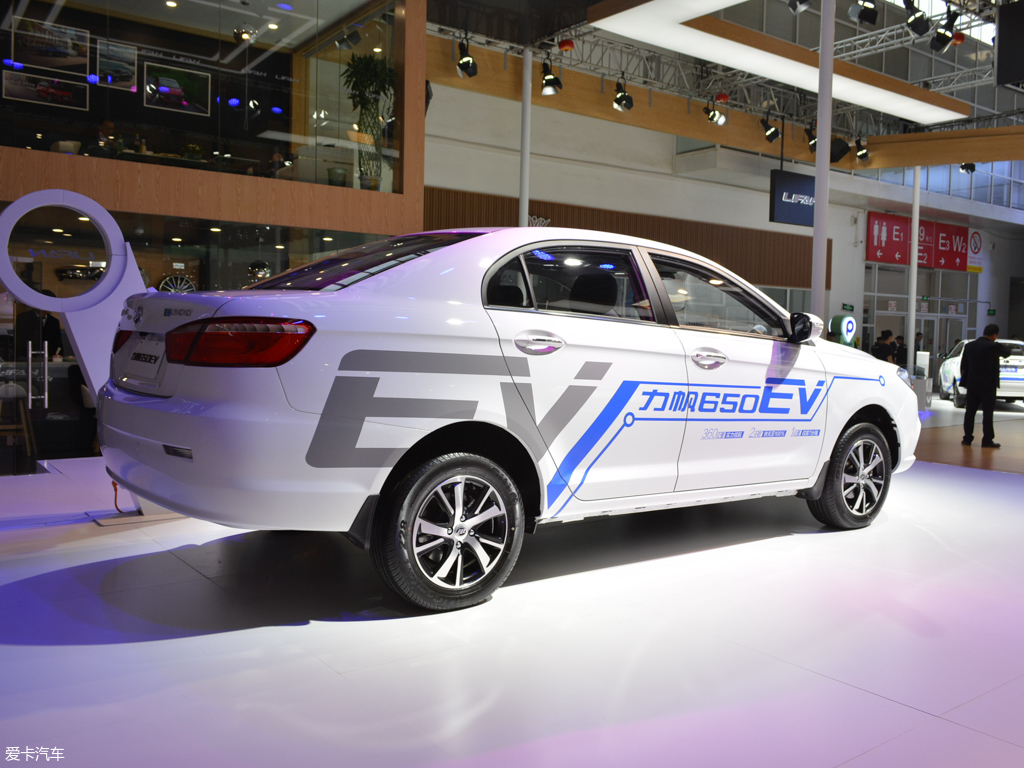 【2018款力帆650 ev舒适型_整体外观_105/481张图片】_汽车图片大全