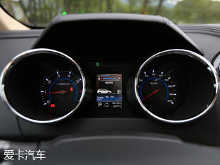 力帆汽车2017款轩朗