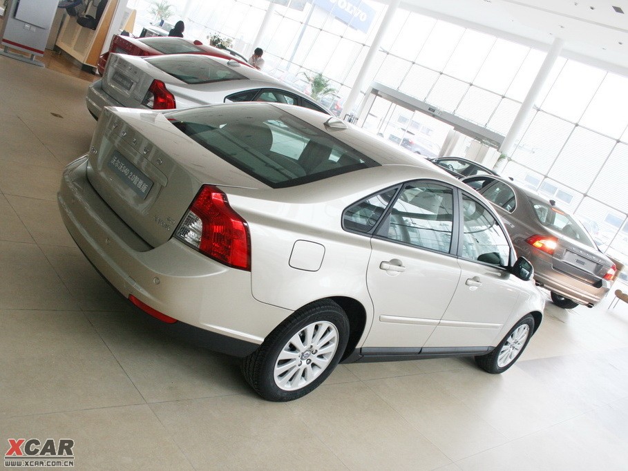 2010ֶS40 2.0L ԶŰ