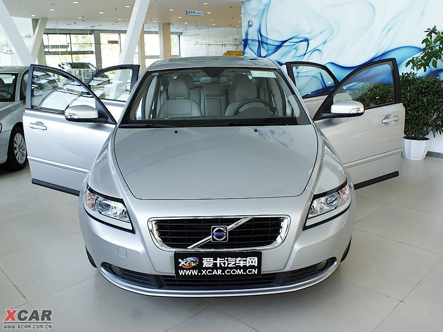 2010ֶS40 2.0L Զа