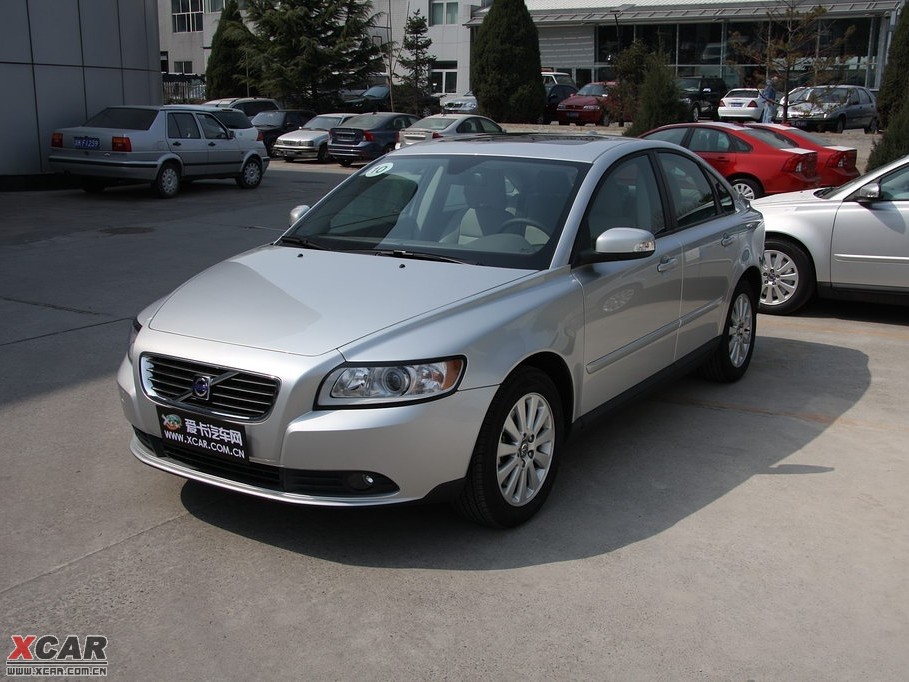 2010ֶS40 