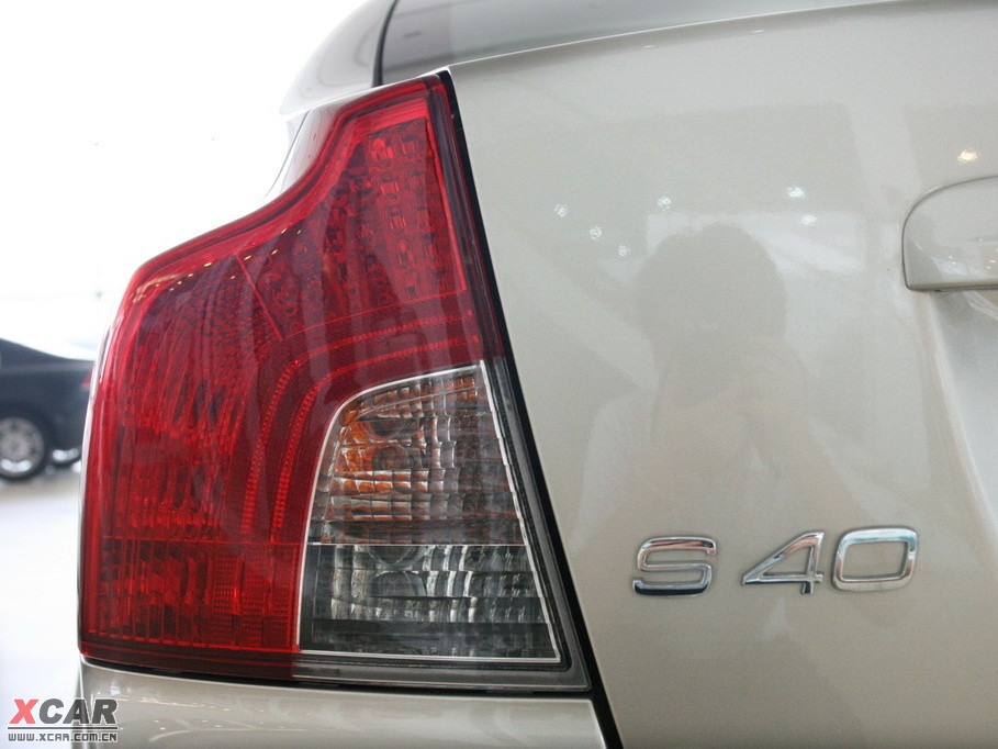 2010ֶS40 2.0L ԶŰ