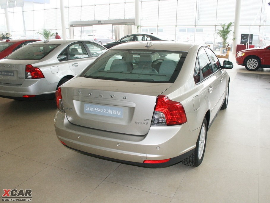 2010ֶS40 2.0L ԶŰ