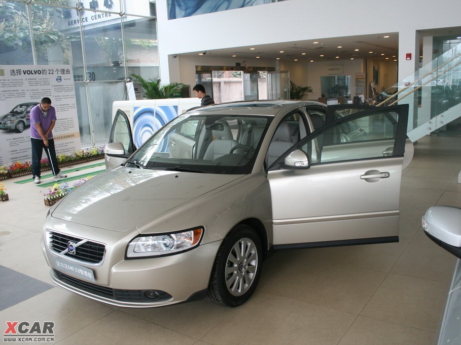 2010ֶS40 2.0L ԶŰ