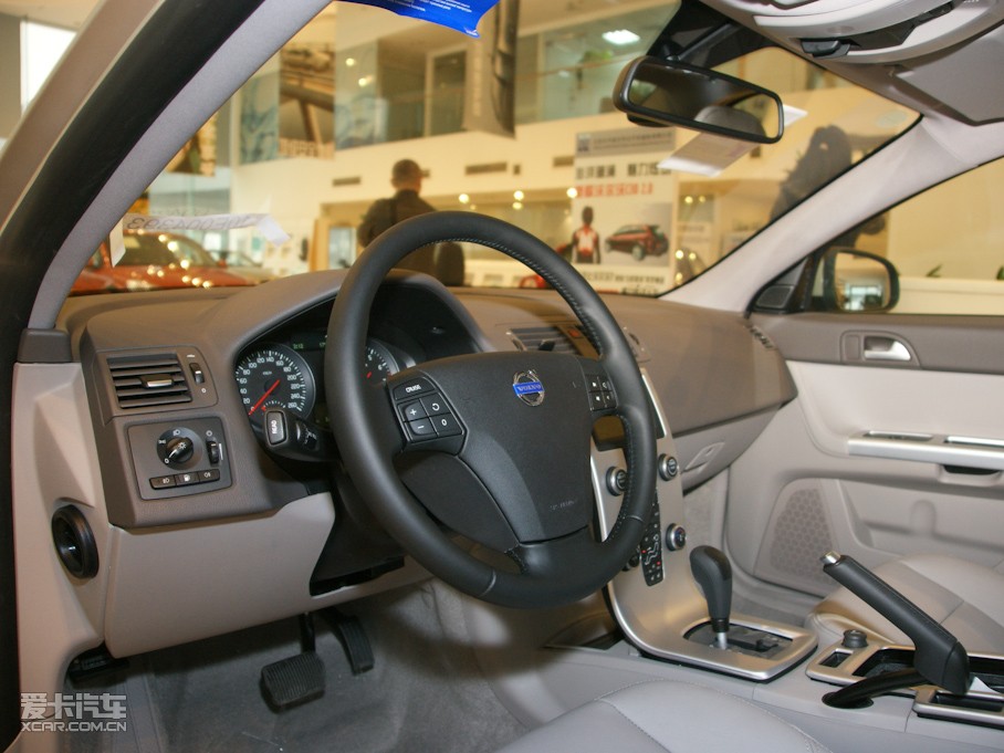 2011ֶS40 2.0L Զ