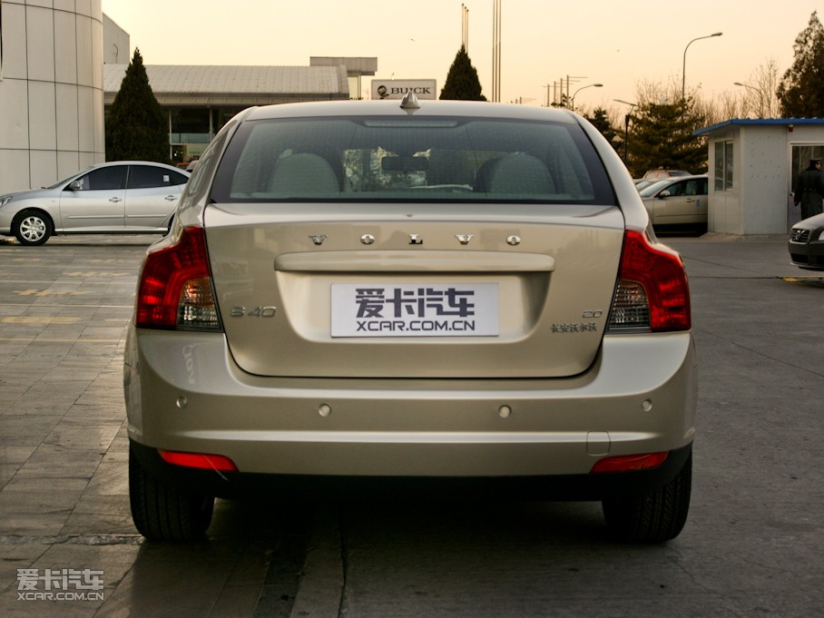 2011ֶS40 