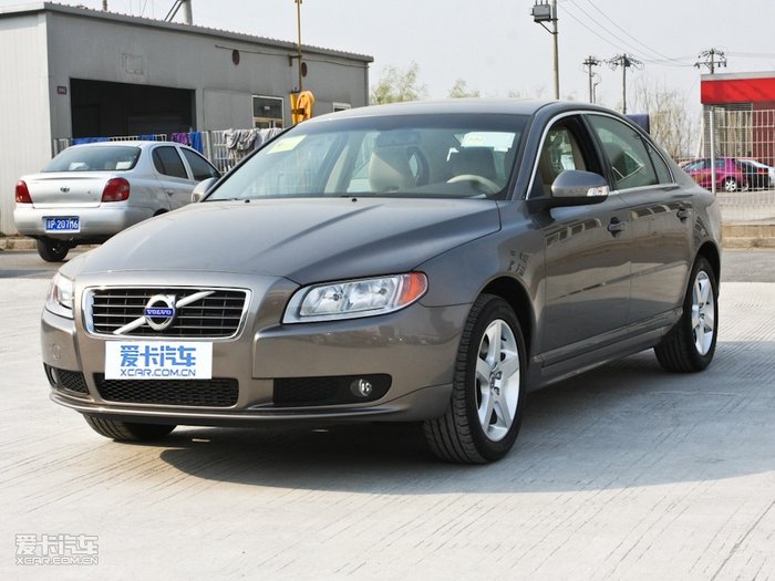 2011ֶS80L