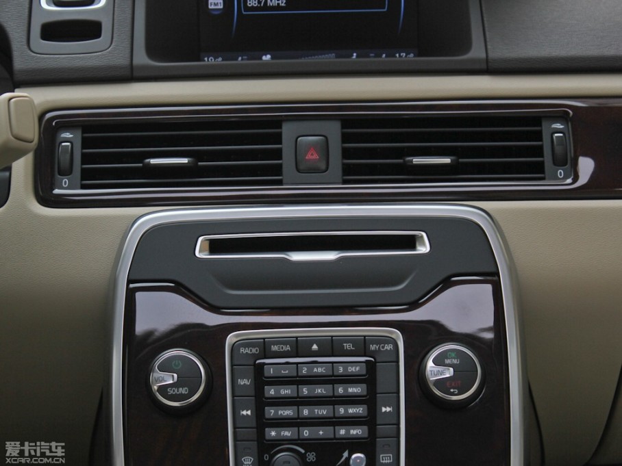 2012款沃尔沃s80l2.0t t5 智尊版