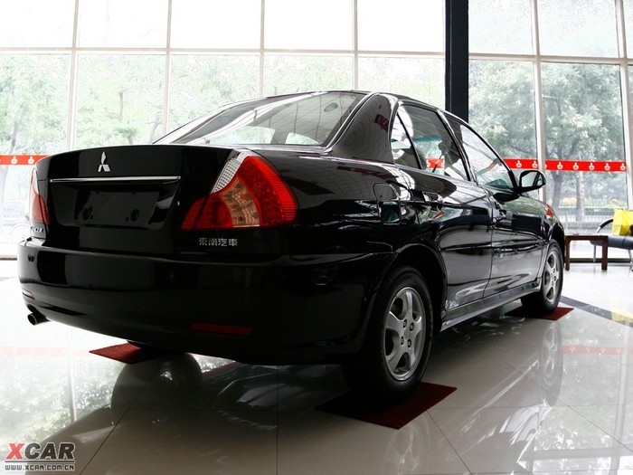 文章 论坛 当前位置: 爱卡首页 汽车图片 三菱 东南三菱 2006款蓝瑟