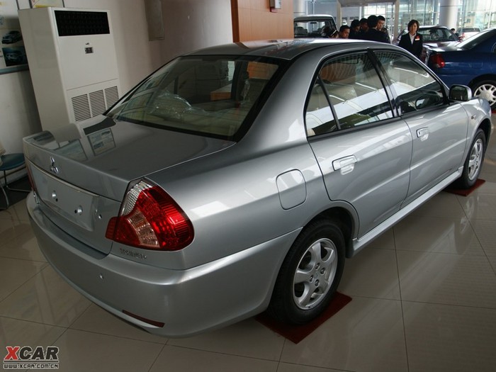 文章 论坛 当前位置: 爱卡首页 汽车图片 三菱 东南三菱 2006款蓝瑟