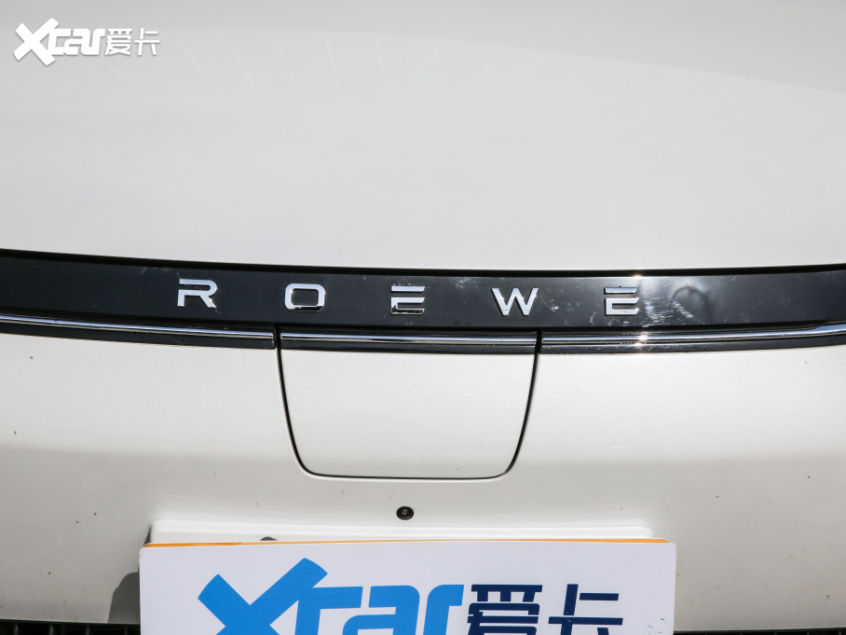 上汽集团2021款荣威Ei5