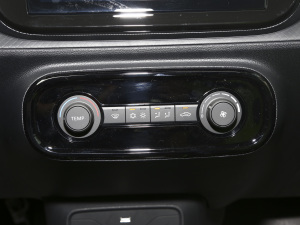 2021款302km卓越版 空调调节