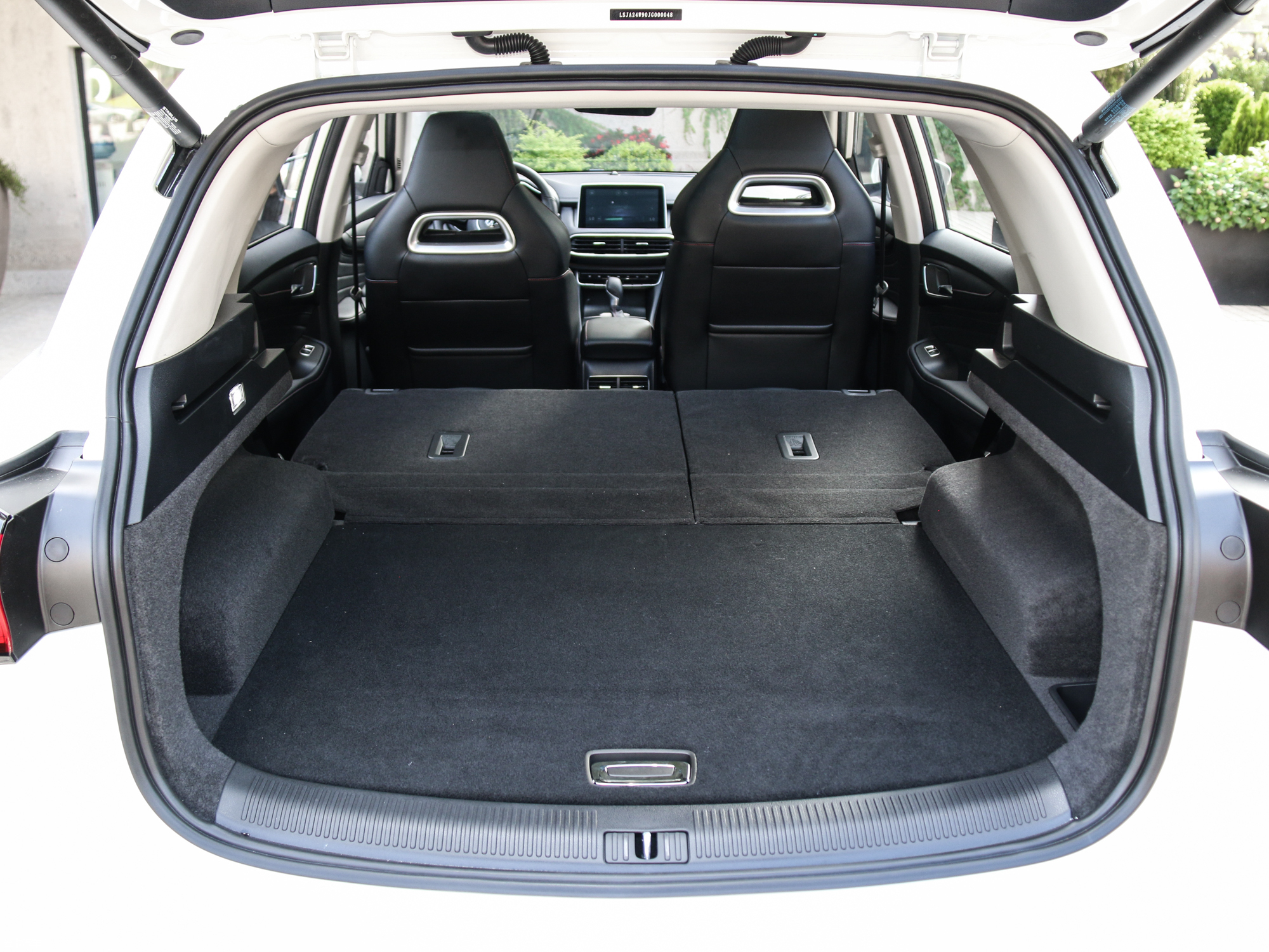 【2018款名爵hs30t trophy 两驱荷尔蒙超燃版_空间座椅_19/641张图片