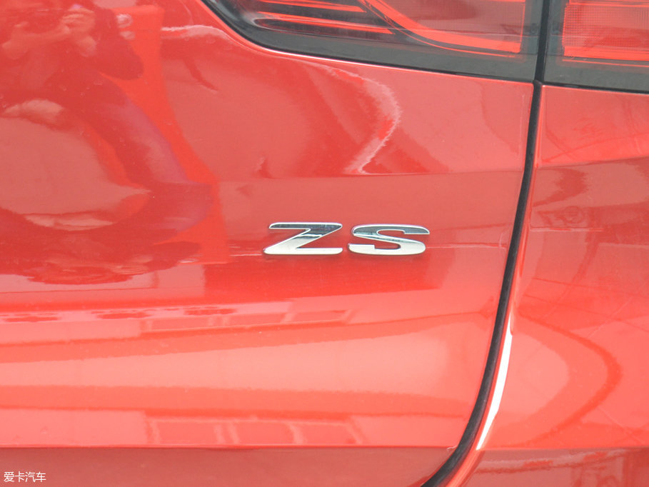 2017MG ZS 1.5L Զ