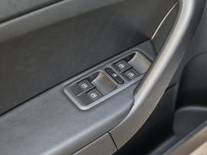 2017款280TSI DSG车享兄弟版 主驾车窗控制区	