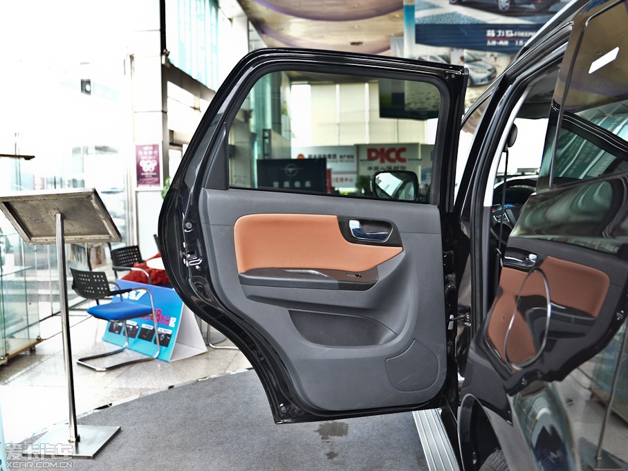 2013S7 2.0L Զ