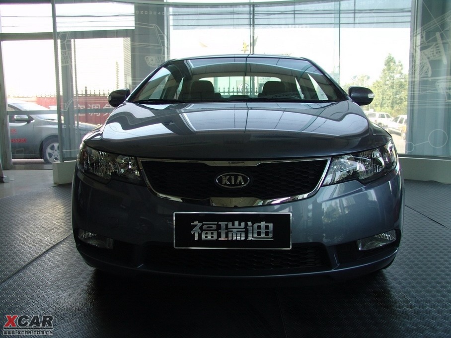 2009 1.6 GLSԶ