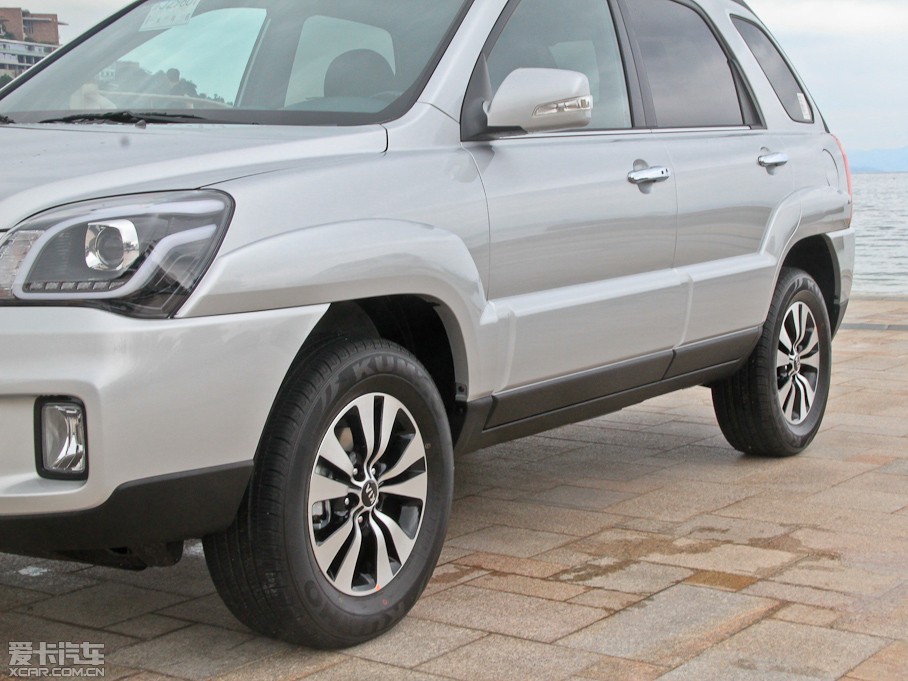 2013ʨ 2.0Premium Զ