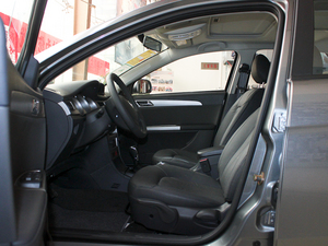 20111.6L ֶ  ǰſռ
