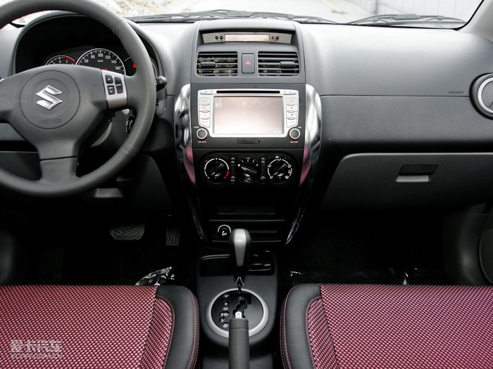 2011SX4