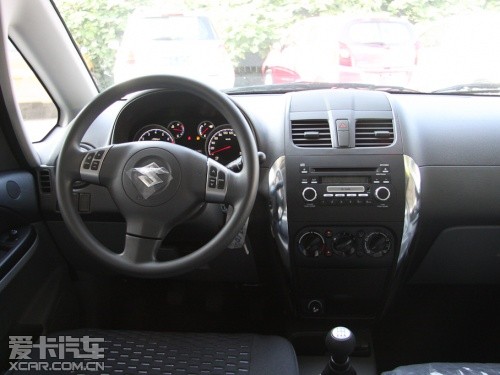 ľ 2011SX4