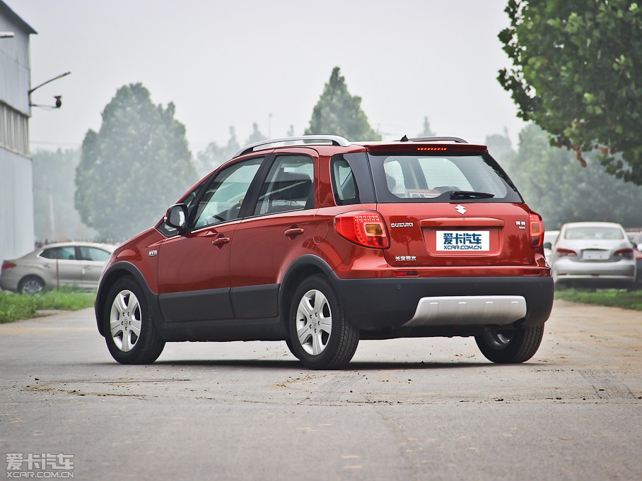 长安铃木2013款天语SX4两厢