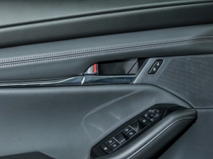 20232.0L Զ п