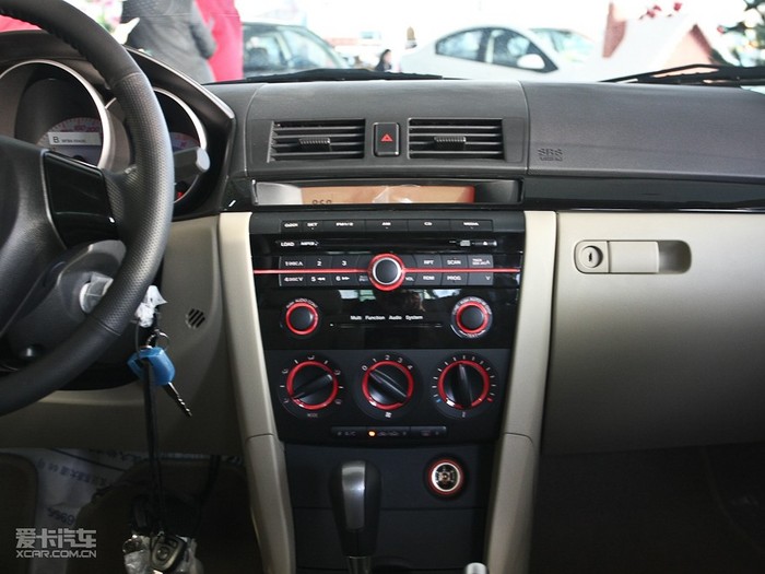 2011Դ3