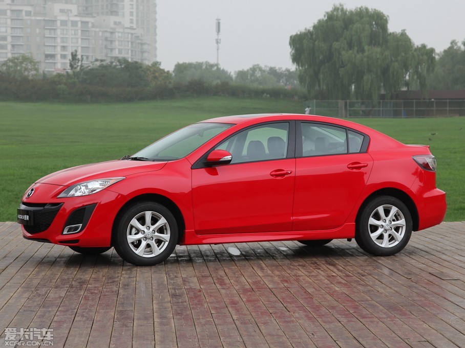 2011款马自达3星骋三厢2.0l 自动豪华版