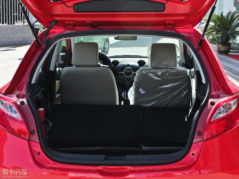2012款马自达2两厢炫动版 1.3l 自动标准型