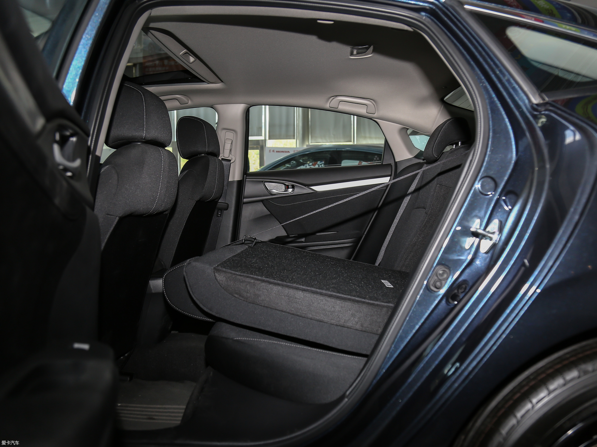 【2019款思域220turbo cvt燃动版 国v_空间座椅_6/114张图片】_汽车