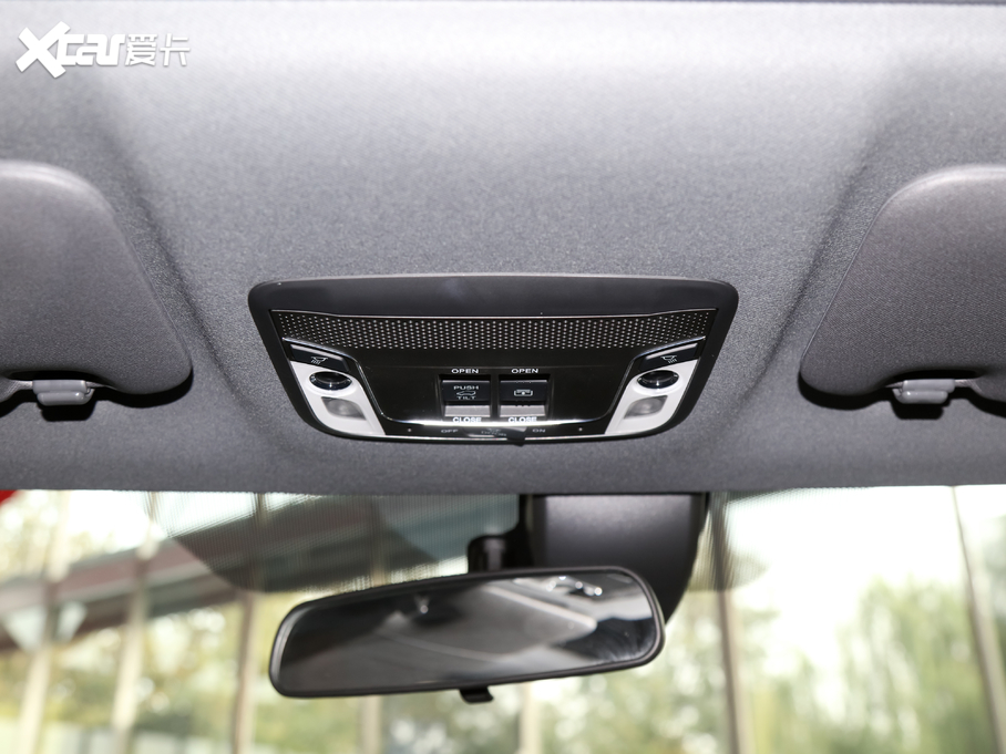 2020XR-V 220 TURBO CVT콢