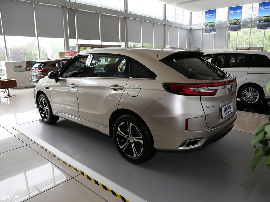 2017款本田ur-v370turbo 两驱尊贵版