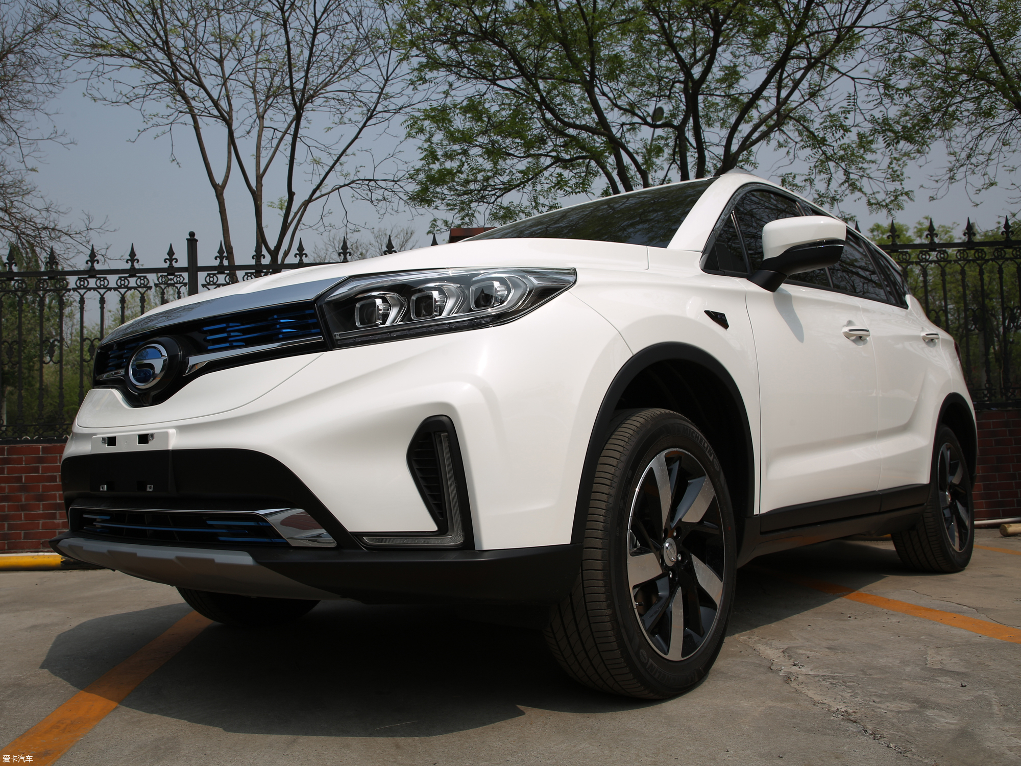 【2018款广汽ix4 ev基本型_整体外观_28/593张图片】_汽车图片大全