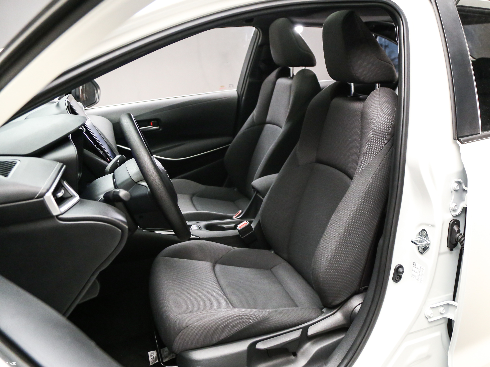 【2019款雷凌 双擎双擎 1.